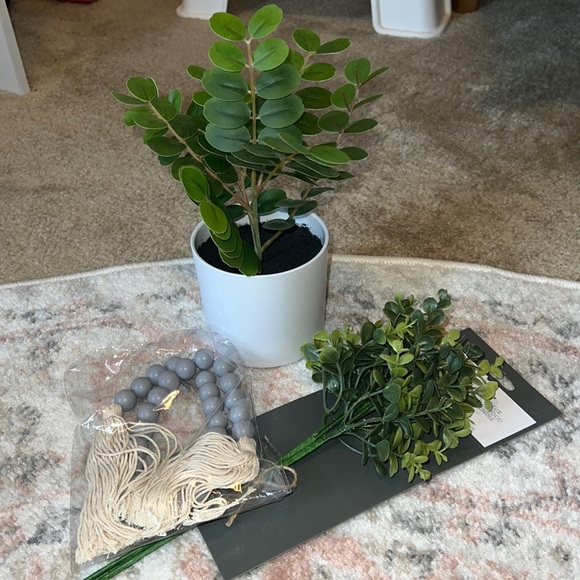 Other - NWT! Bundle home decor